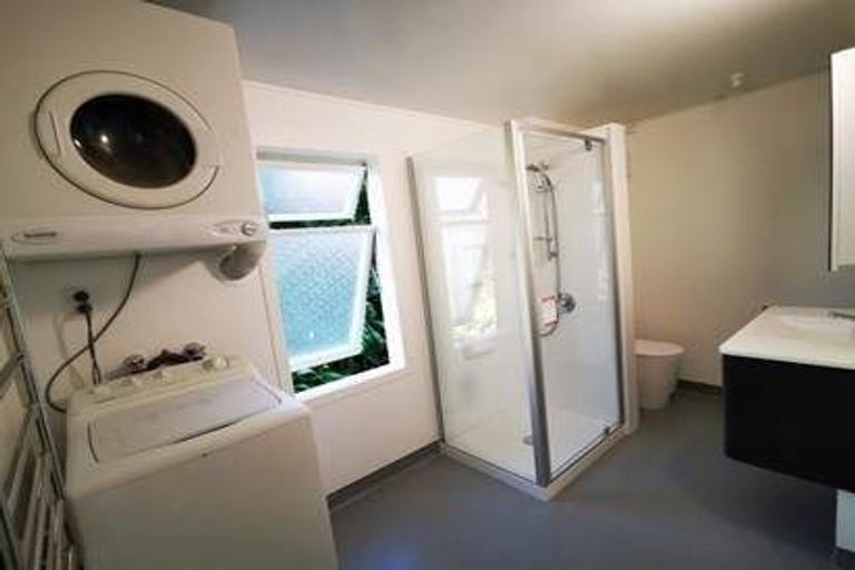 Photo of property in 61c Mortimer Terrace, Brooklyn, Wellington, 6021