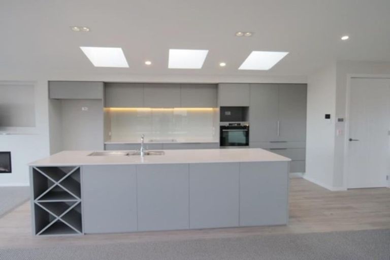 Photo of property in 3 Sackville Street, Fitzroy, New Plymouth, 4312