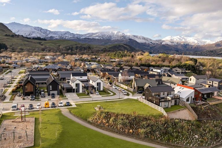 Photo of property in 17 Lorne Street, Lake Hayes, Queenstown, 9304