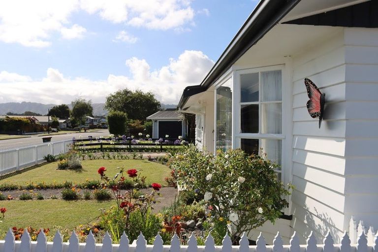 Photo of property in 54 Kennedy Drive, Levin, 5510