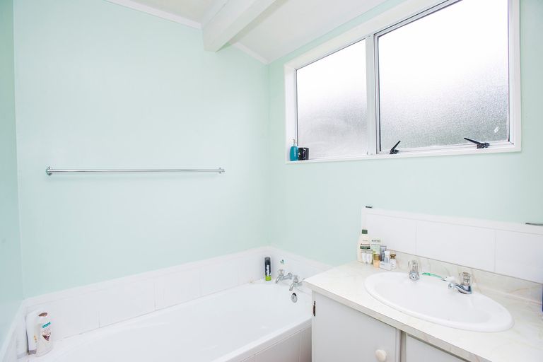 Photo of property in 100 Valley Road, Mangapapa, Gisborne, 4010