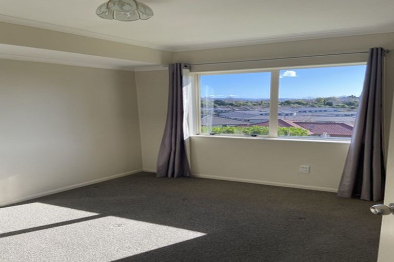 Photo of property in 28 Montana Drive, Pyes Pa, Tauranga, 3112