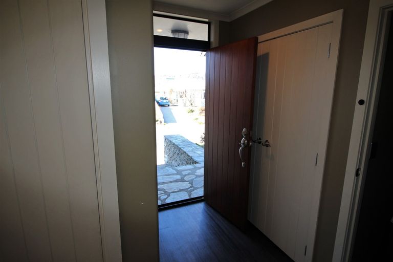 Photo of property in 8 Walnut Grove, Alexandra, 9320