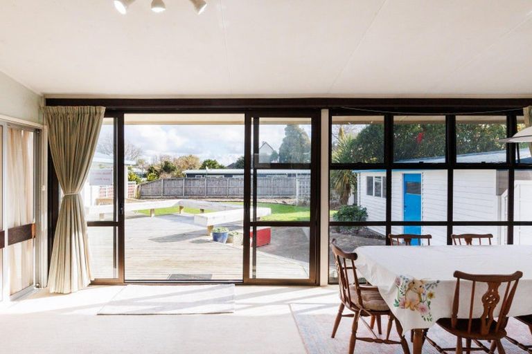 Photo of property in 21 Saint Albans Avenue, Hokowhitu, Palmerston North, 4410