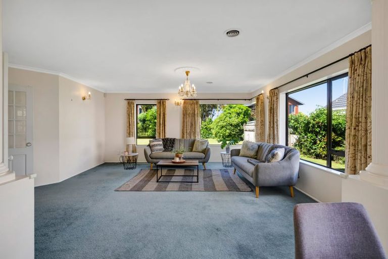Photo of property in 102 Branch Road, Highlands Park, New Plymouth, 4312