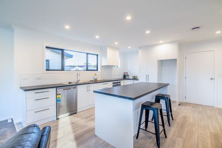 Photo of property in 143 Great North Road, Winton, 9720