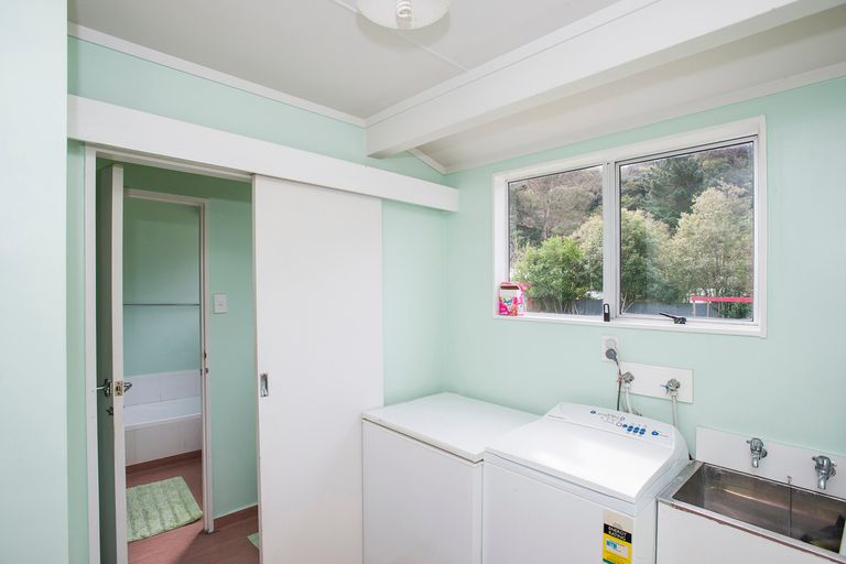 Photo of property in 100 Valley Road, Mangapapa, Gisborne, 4010