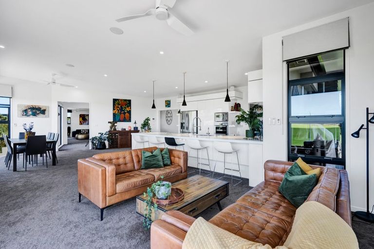 Photo of property in 15 Links Drive, Waiwhakaiho, New Plymouth, 4312