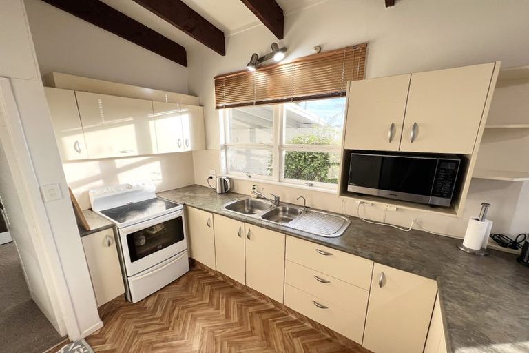 Photo of property in 165 Forrest Hill Road, Forrest Hill, Auckland, 0620