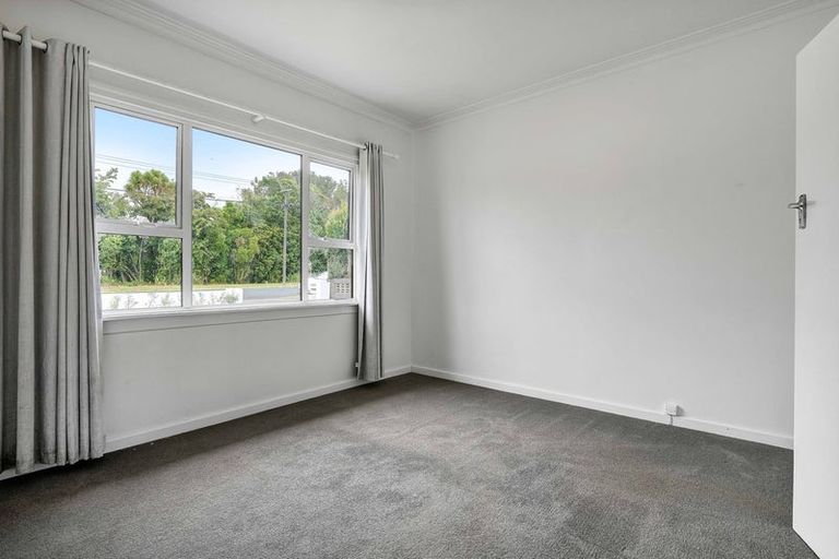Photo of property in 7 Tarahua Road, Vogeltown, New Plymouth, 4310