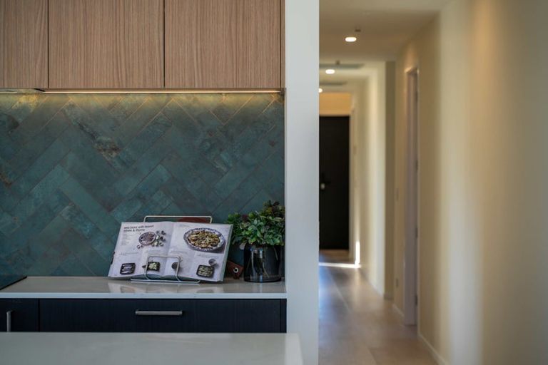 Photo of property in 47 Shepherd Road, Jacks Point, Queenstown, 9371