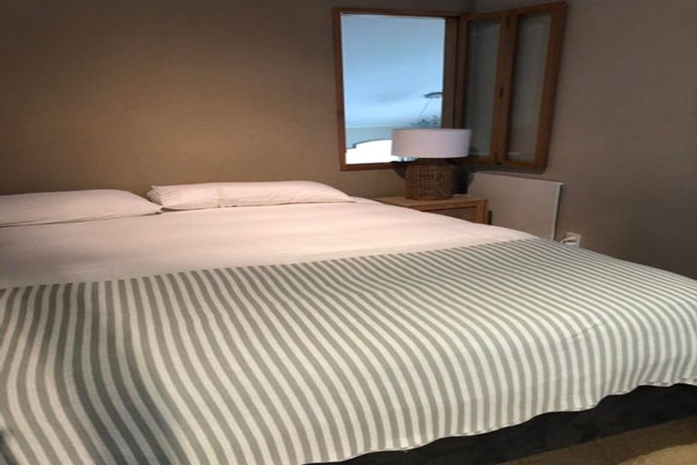 Photo of property in 64 Dale Road, Raumati South, Paraparaumu, 5032