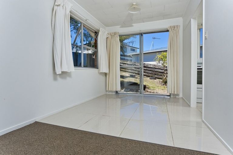 Photo of property in 47 Normanton Street, Glenfield, Auckland, 0629
