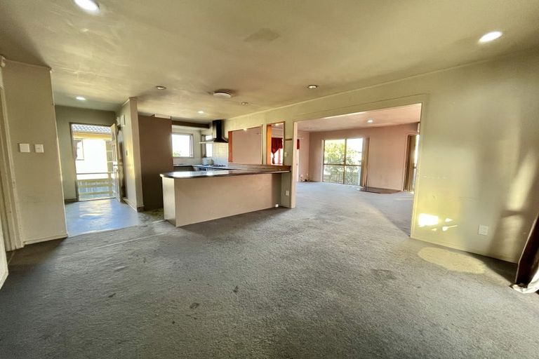 Photo of property in 9 Everglade Drive, Goodwood Heights, Auckland, 2105