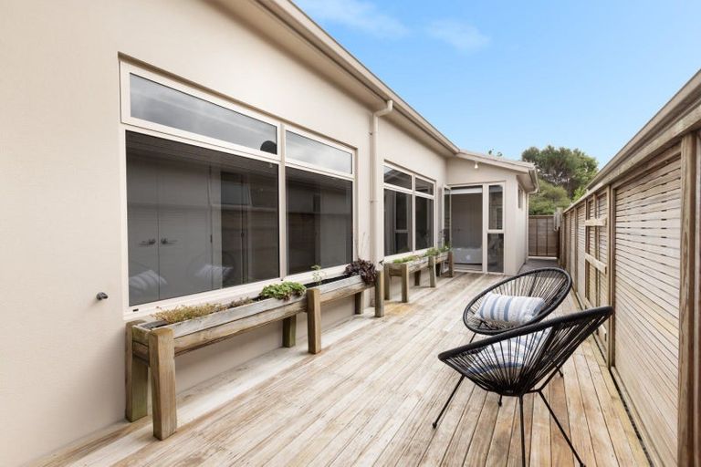 Photo of property in 30 Scoria Close, Pyes Pa, Tauranga, 3112