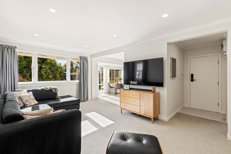 Photo of property in 46 Doralto Road, Frankleigh Park, New Plymouth, 4310