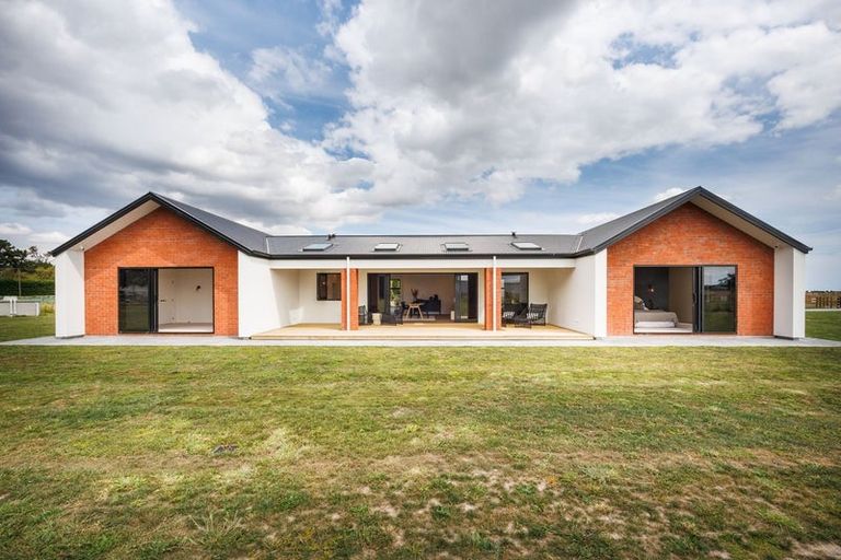 Photo of property in 11 Te Kahu Lane, Halcombe, Feilding, 4779