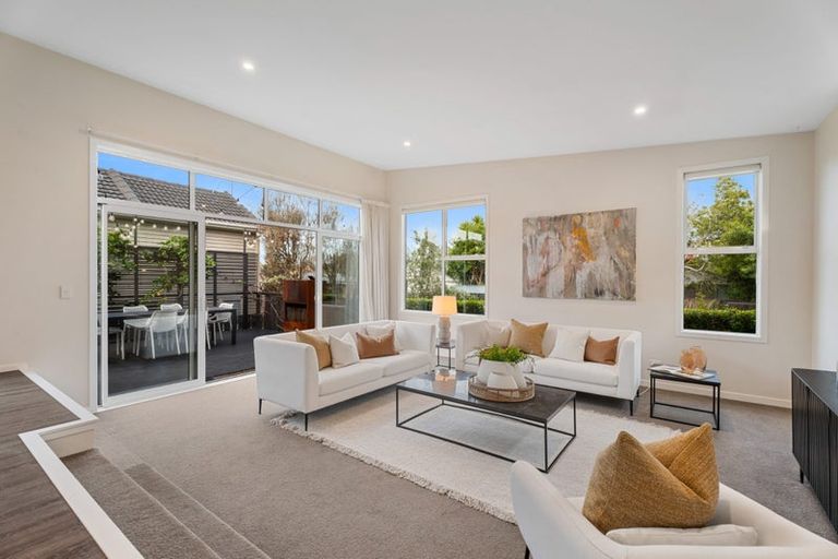 Photo of property in 72 Kiwitea Street, Sandringham, Auckland, 1041