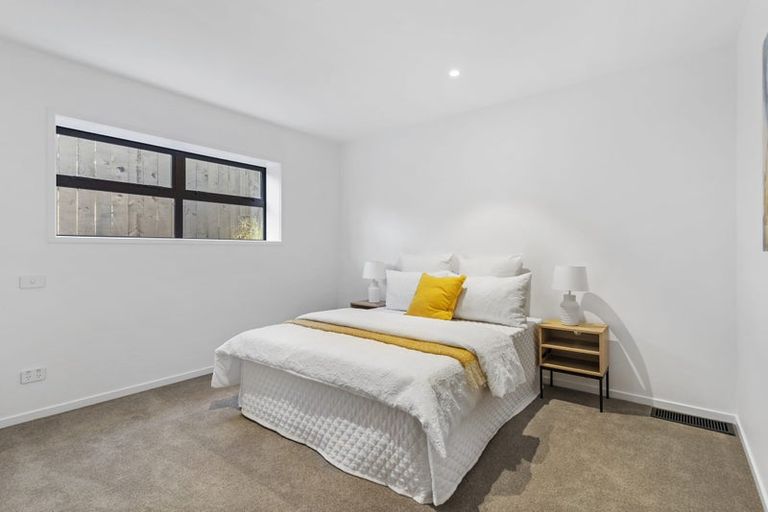 Photo of property in 54a Awaroa Road, Sunnyvale, Auckland, 0612