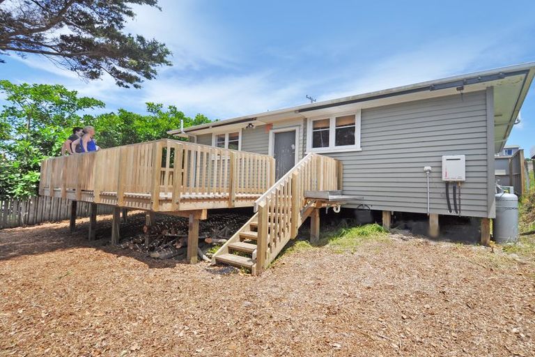 Photo of property in 23 Cumberland Street, Leigh, 0985