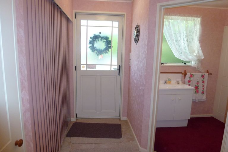 Photo of property in 14 Whitby Street, Clyde, 9330