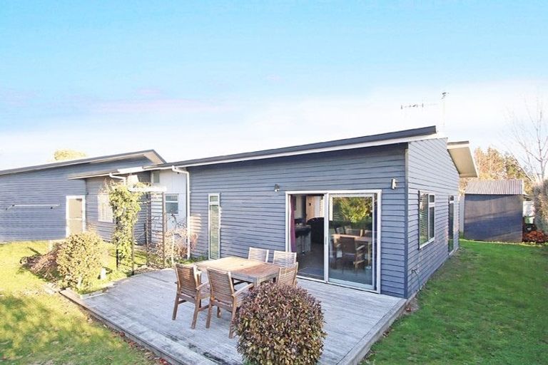 Photo of property in 14 Brompton Close, Richmond Heights, Taupo, 3330