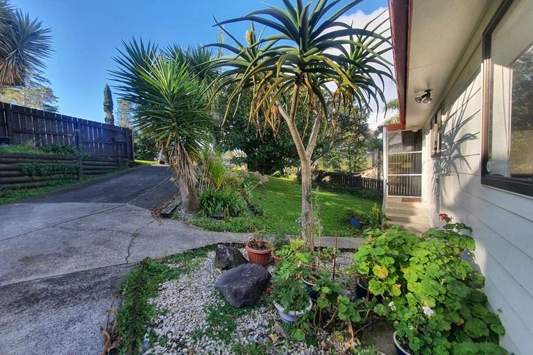 Photo of property in 9 Fitzherbert Avenue, West Harbour, Auckland, 0618