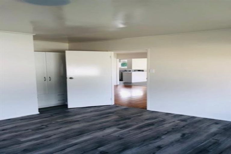 Photo of property in 38 Wallace Road, Mangere Bridge, Auckland, 2022