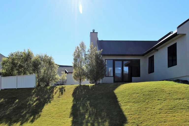 Photo of property in 8 Walnut Grove, Alexandra, 9320