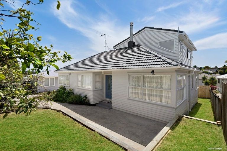 Photo of property in 11a Pax Avenue, Forrest Hill, Auckland, 0620