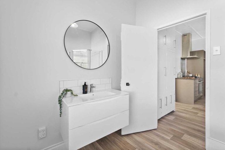 Photo of property in 112 Galloway Street, Hamilton East, Hamilton, 3216