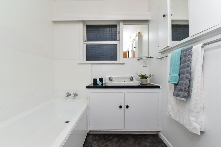 Photo of property in 11 Springfield Crescent, Enderley, Hamilton, 3214