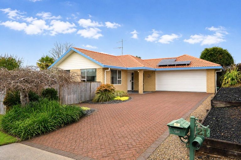 Photo of property in 21 Mews Place, Forest Lake, Hamilton, 3200