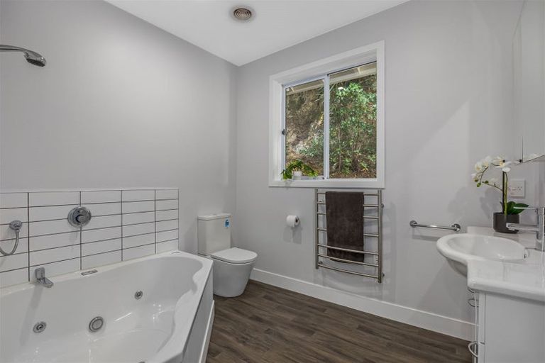 Photo of property in 22 Kowhai Street, Eastbourne, Lower Hutt, 5013