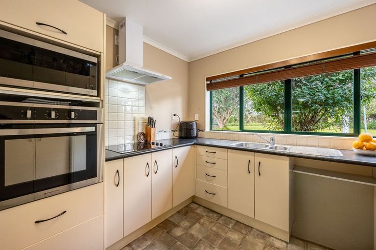 Photo of property in 4 Craiburn Street, Ranui, Auckland, 0612