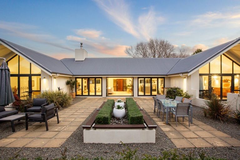 Photo of property in 90 Peka Peka Road, Peka Peka, Waikanae, 5391