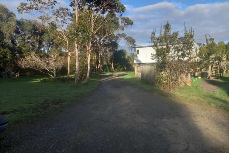 Photo of property in 277 Kuaotunu Wharekaho Road, Kuaotunu, Whitianga, 3592