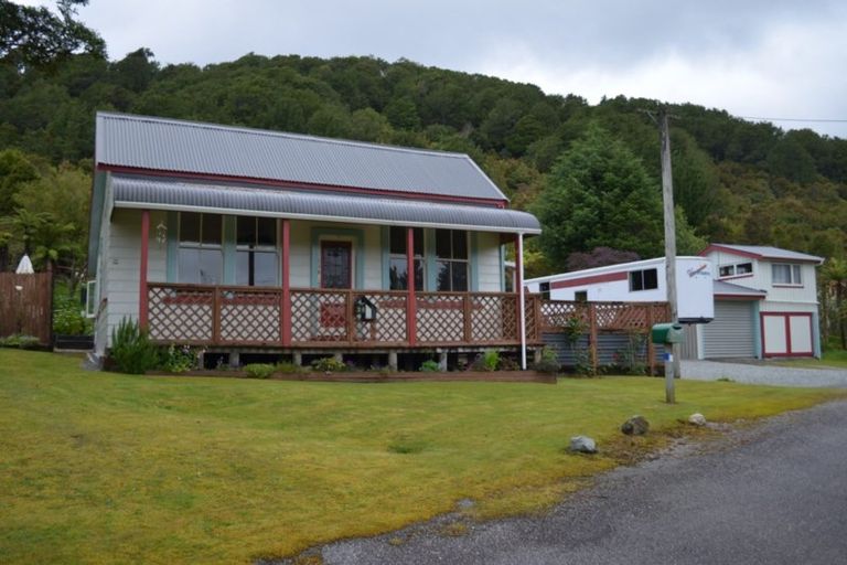 Photo of property in 26 Herd Street, Dunollie, Runanga, 7803