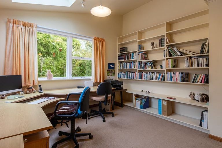 Photo of property in 249 Te Moana Road, Waikanae, 5036