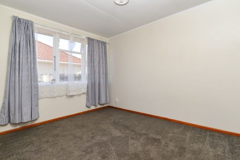 Photo of property in 55 Ross Crescent, Fairfield, Hamilton, 3214