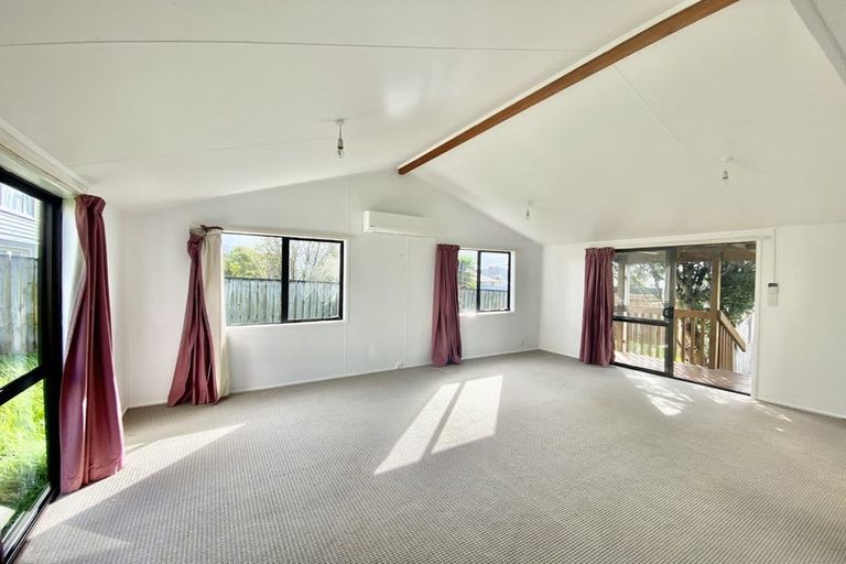 Photo of property in 21 Plunket Avenue, Papatoetoe, Auckland, 2104