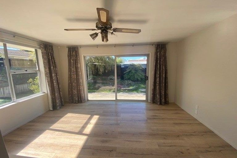 Photo of property in 83b Cottonwood Street, Parklands, Christchurch, 8083