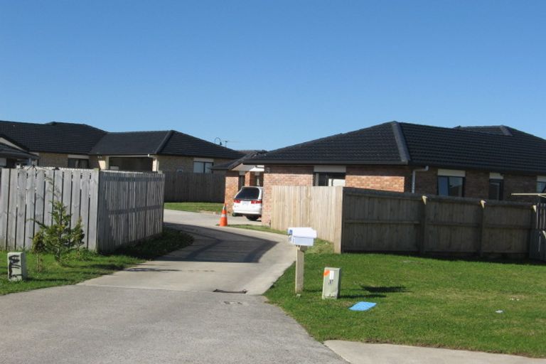 Photo of property in 32 Carn Place, Weymouth, Auckland, 2103