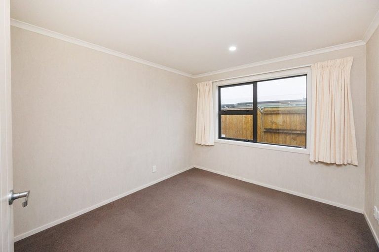 Photo of property in 3 Medallion Court, Kelvin Grove, Palmerston North, 4414