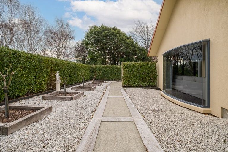 Photo of property in 55 Regent's Park Drive, Casebrook, Christchurch, 8051
