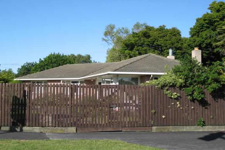Photo of property in 360 Memorial Avenue, Burnside, Christchurch, 8053