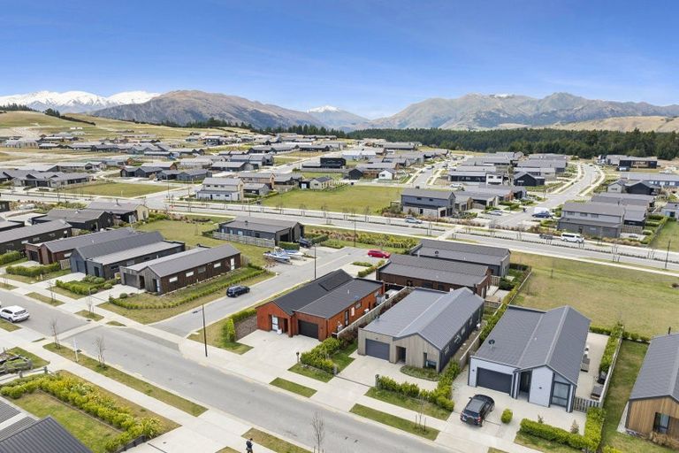 Photo of property in 46 Obelisk Street, Wanaka, 9305