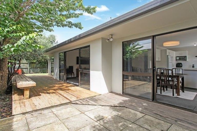 Photo of property in 2/11 Beach Road, Pahurehure, Papakura, 2113