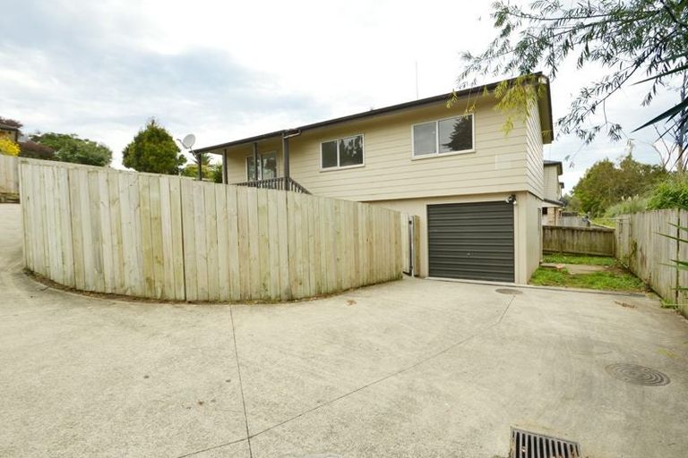 Photo of property in 64 Peverill Crescent, Papatoetoe, Auckland, 2025