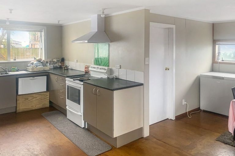 Photo of property in 10 Stanley Street, Dannevirke, 4930